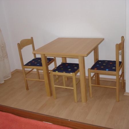 Apartments Vjera Krk Town Luaran gambar